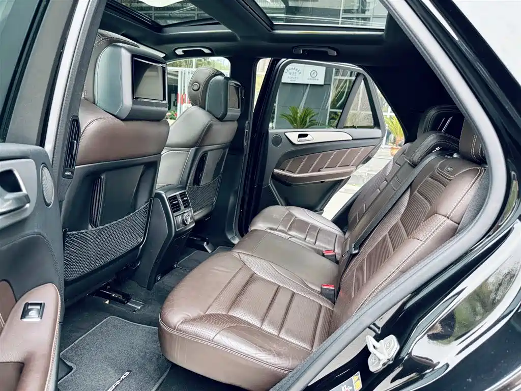 Mercedes-Benz GLE AMG 2015 AMG GLE 63 4MATIC фото 13