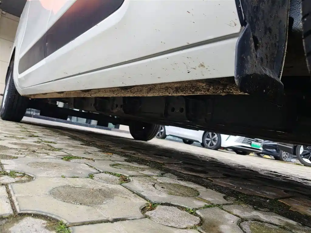 SAIC Maxus Dana V1 2025 Low Roof Multi-purpose Version 42kWh фото 19