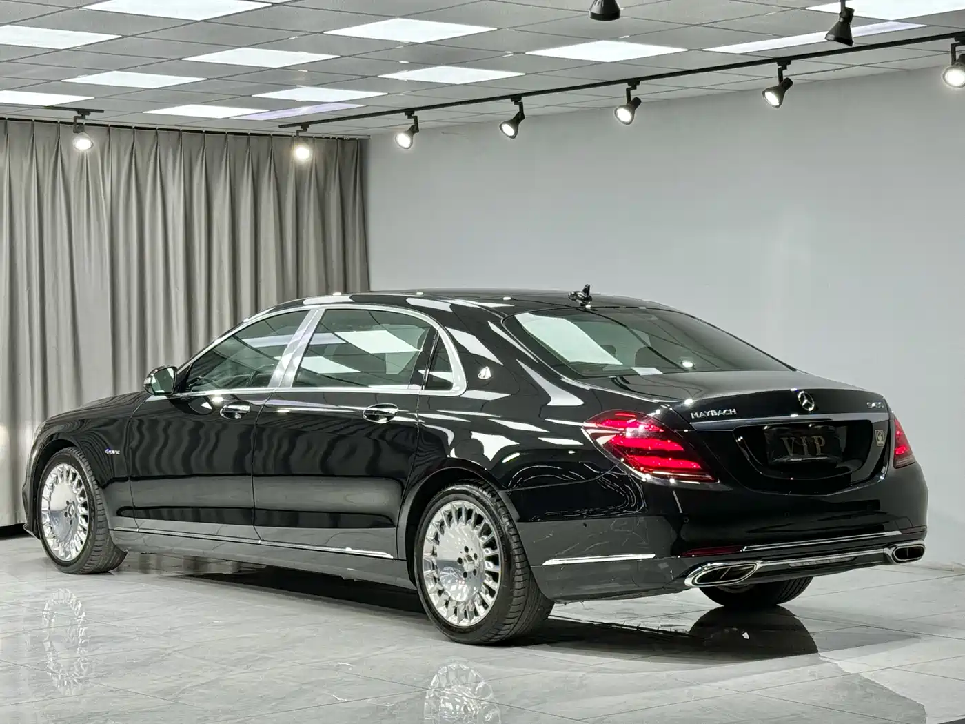 Фото 9 - Mercedes-Benz Maybach S-Class