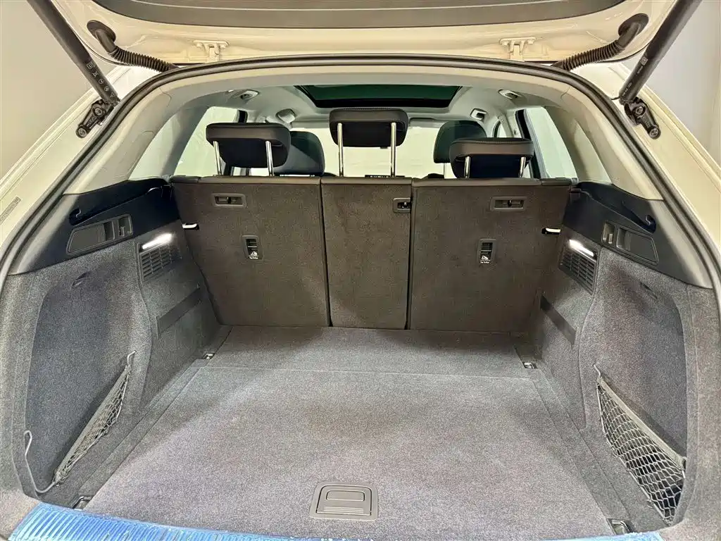 Audi Q5L 2022 45T Luxury Elegance фото 4