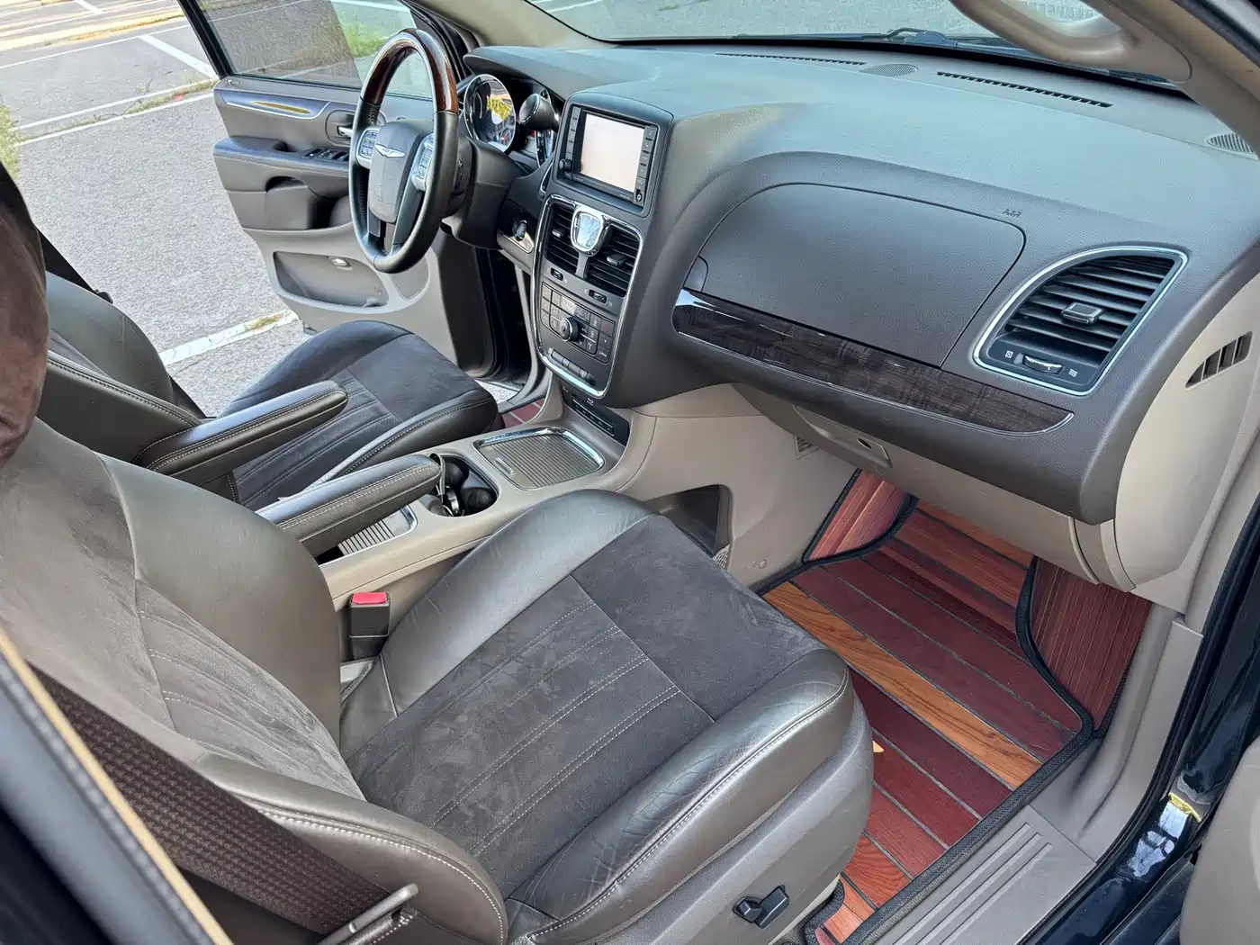 Chrysler Grand Voyager (Import) 2014 2013 3.6L Luxury Edition