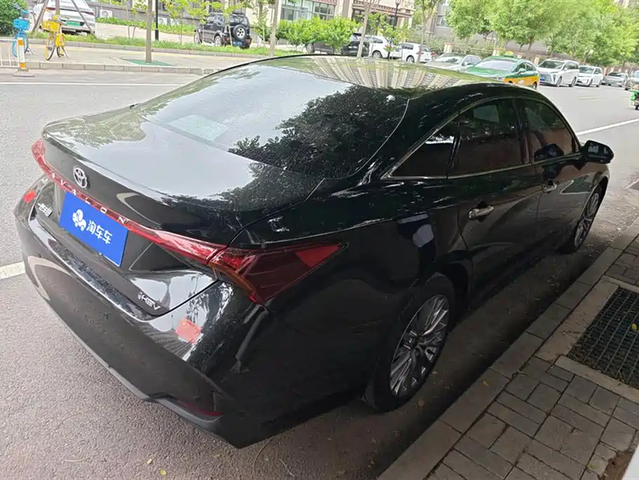 Toyota Avalon 2024 Hybrid 2.0L Luxury Edition фото 3