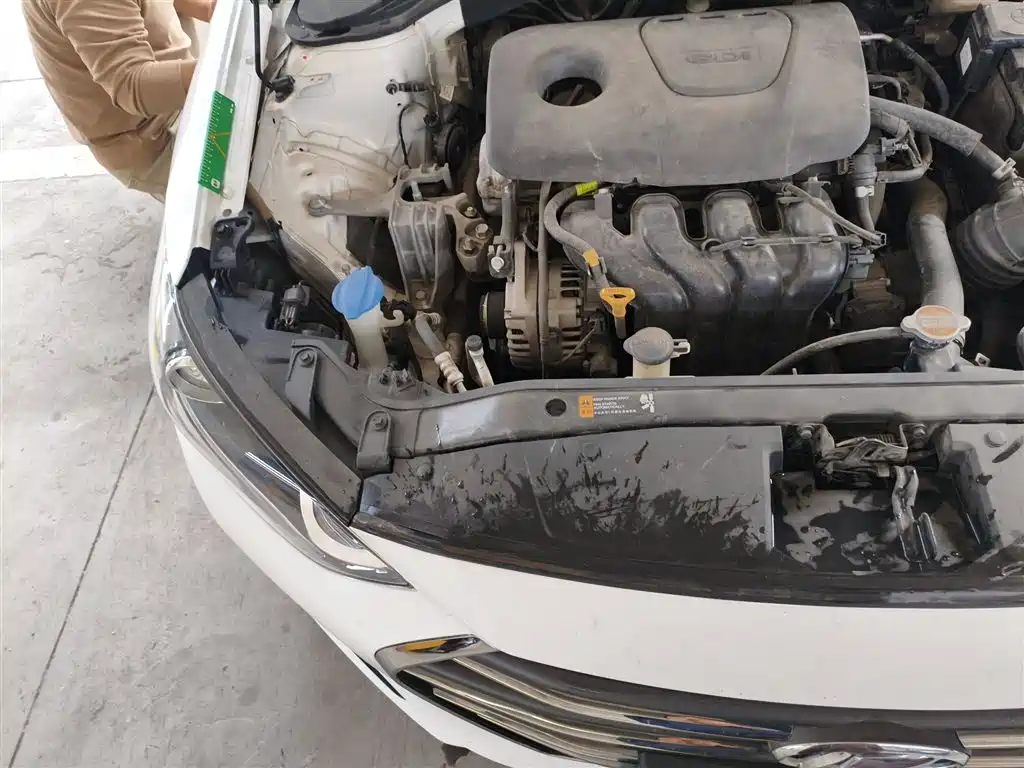 Hyundai Elantra 2016 Model 1.6L Automatic Smart Elite фото 21