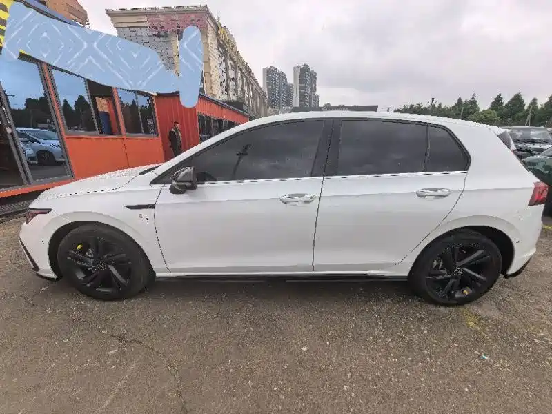 Volkswagen Golf 2021 280TSI DSG R-Line фото 4
