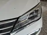 Фото 24 - Roewe i5