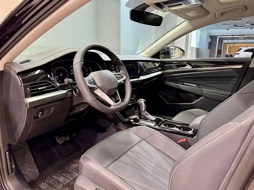Volkswagen Passat 2024 380TSI Dragon Soaring Edition фото 17