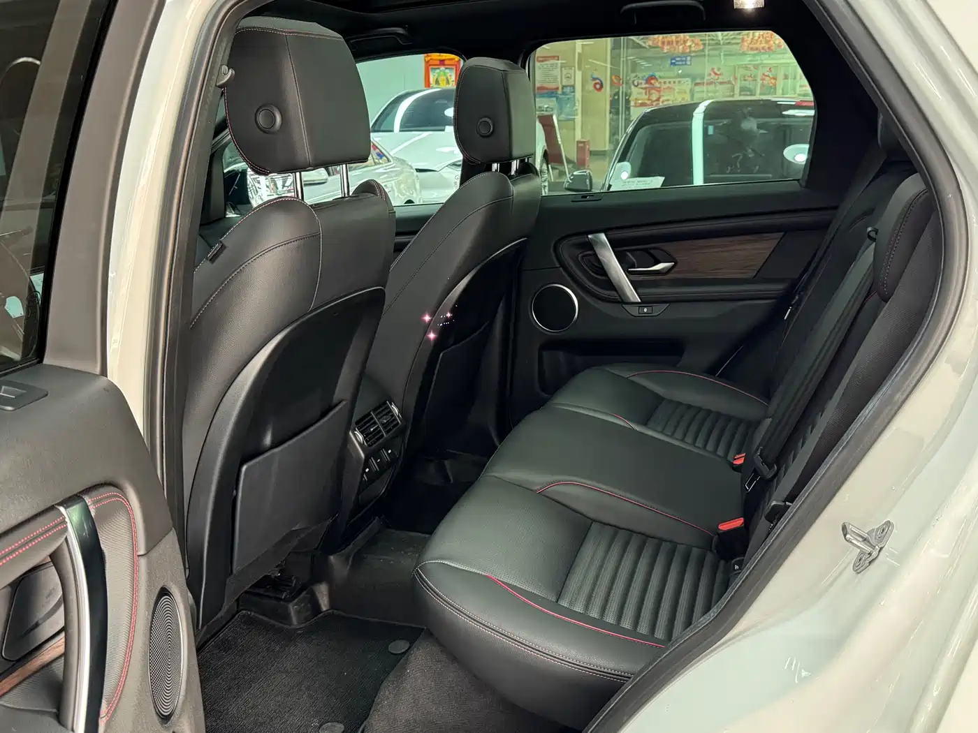 Land Rover Discovery Sport 2020 249PS R-Dynamic Performance фото 8