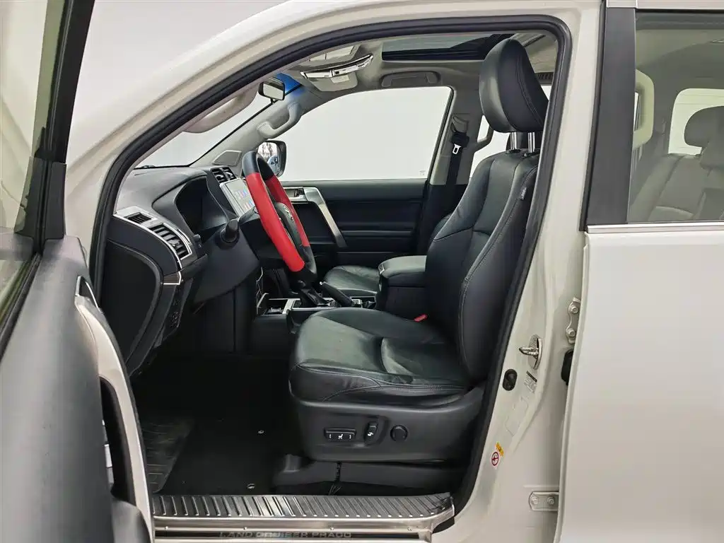 Toyota Prado 2018 3.5L Automatic TX-L Rear-mounted Spare Tire фото 10