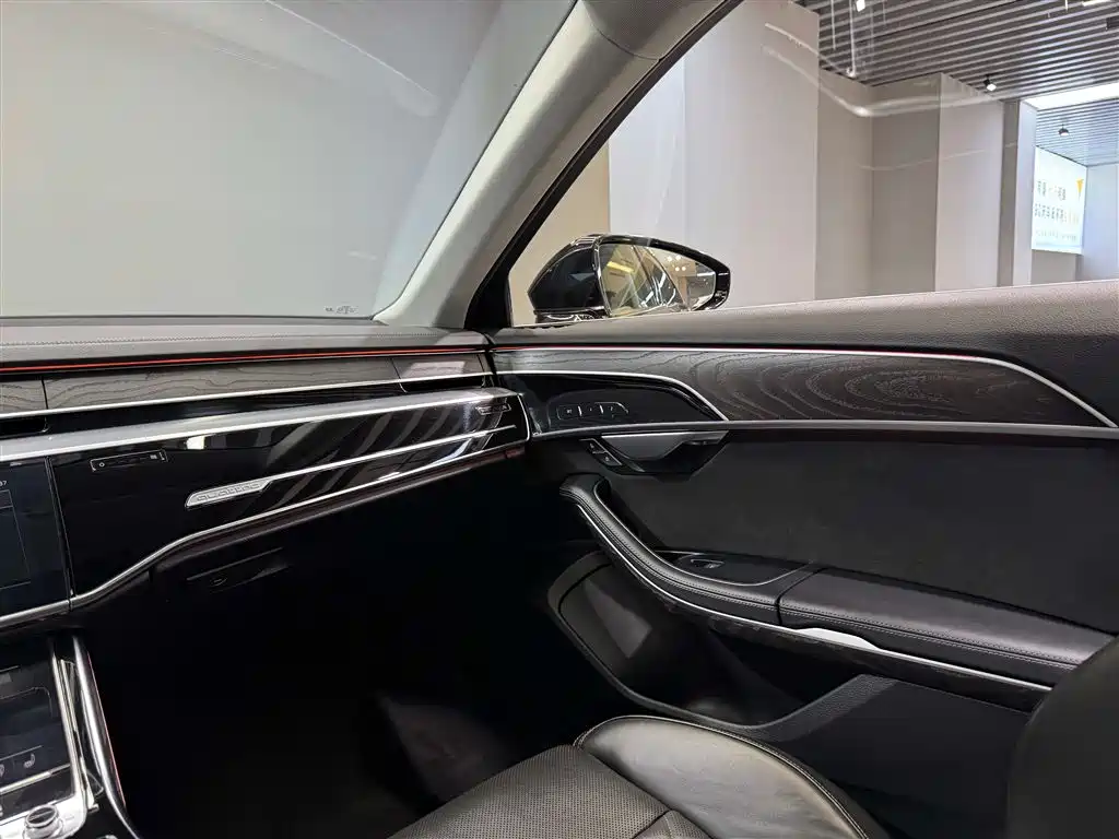Audi A8 2023 A8L 50 TFSI quattro Exclusive фото 28