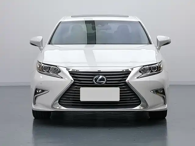 Lexus ES 2015 300h Comfort Edition