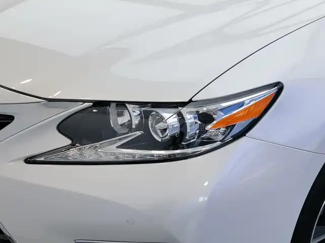 Lexus ES 2015 300h Comfort Edition фото 10