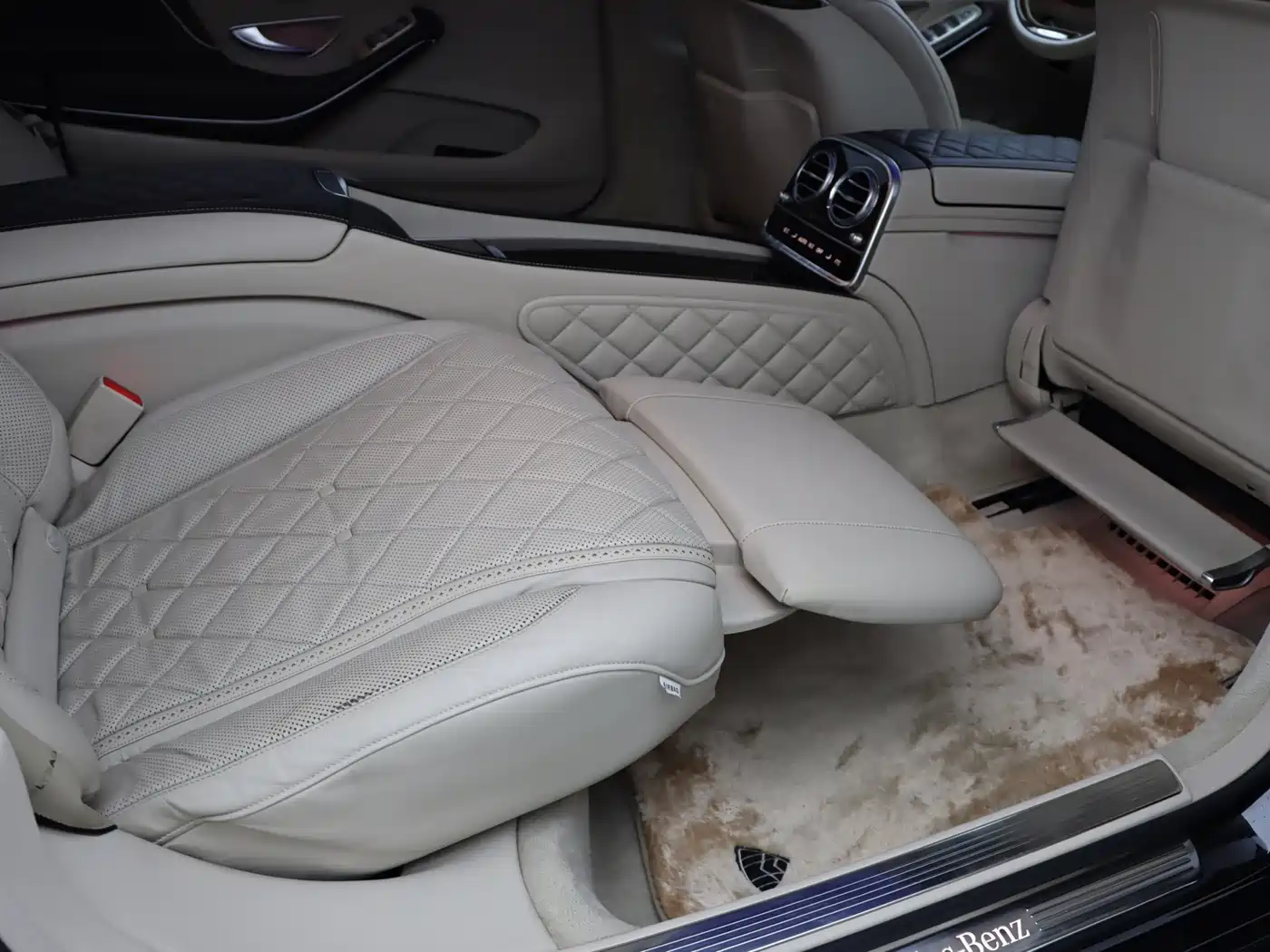Фото 14 - Mercedes-Benz Maybach S-Class