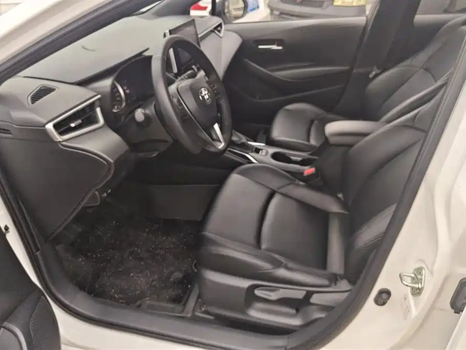 Toyota Levin 2023 185T CVT Luxury фото 9