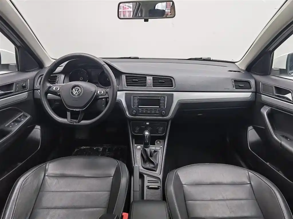 Volkswagen Lavida Tour 2017 180TSI DSG Comfort Edition фото 5