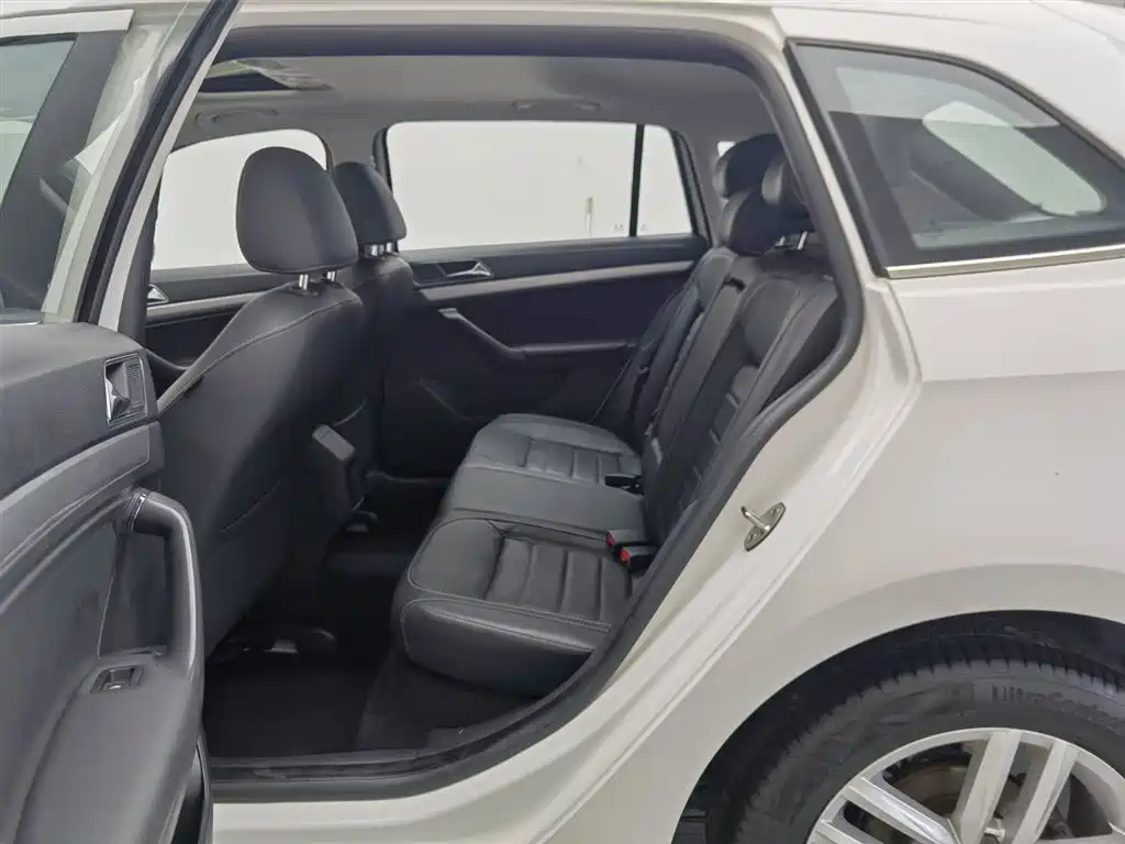 Volkswagen Lavida Tour 2017 180TSI DSG Comfort Edition фото 15