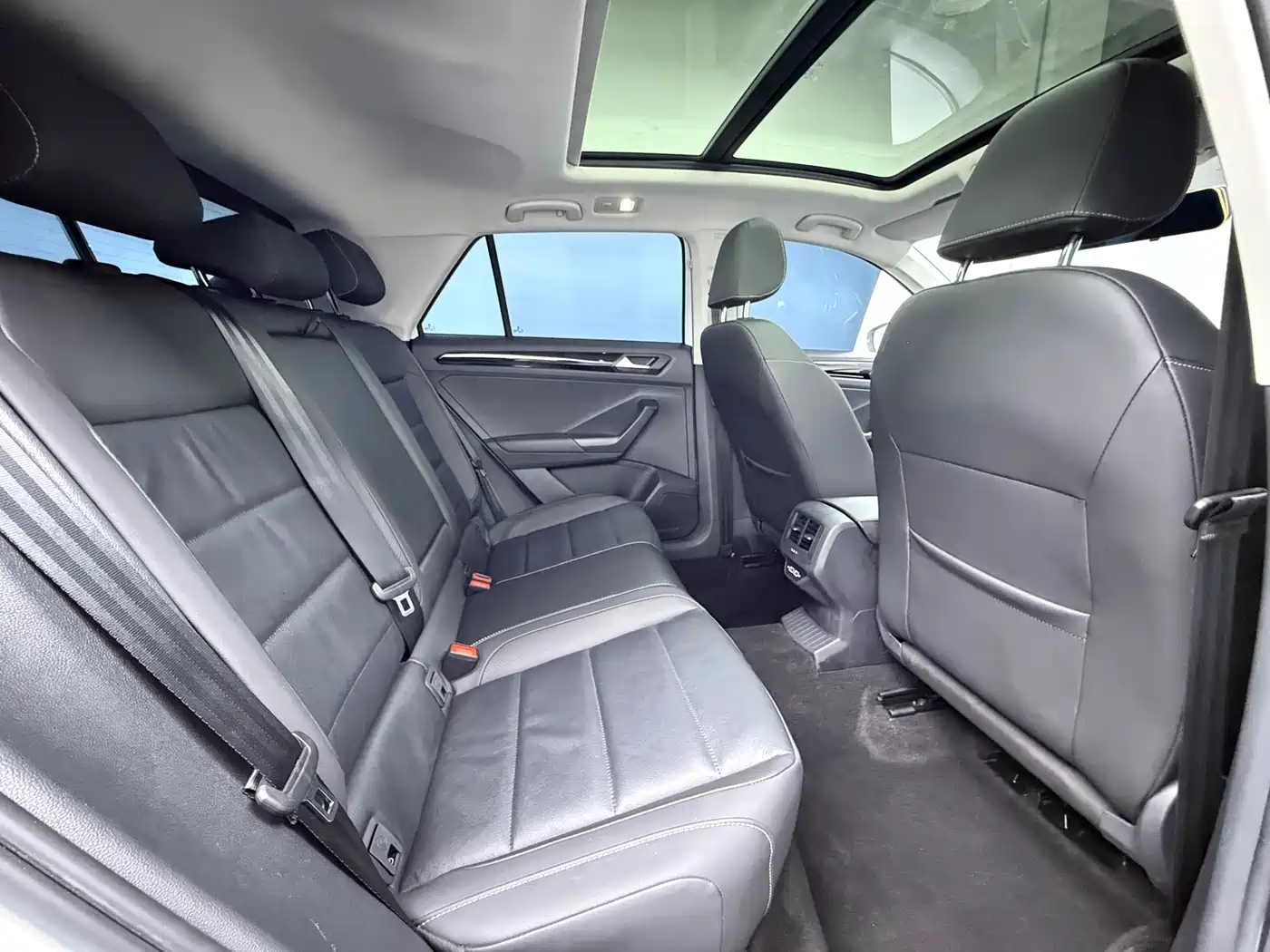 Volkswagen T-ROC 2022 280TSI DSG 2WD Comfort PLUS фото 9