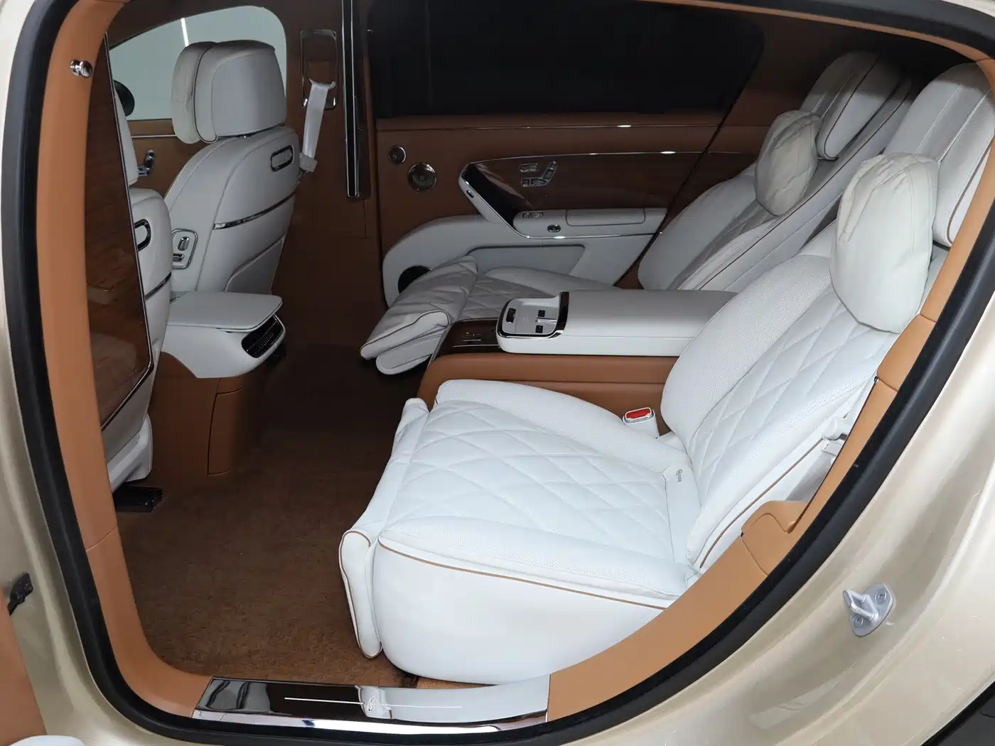 Zunjie S800 2025 2025 Model Extended Range Starlight Executive Edition 4-seater