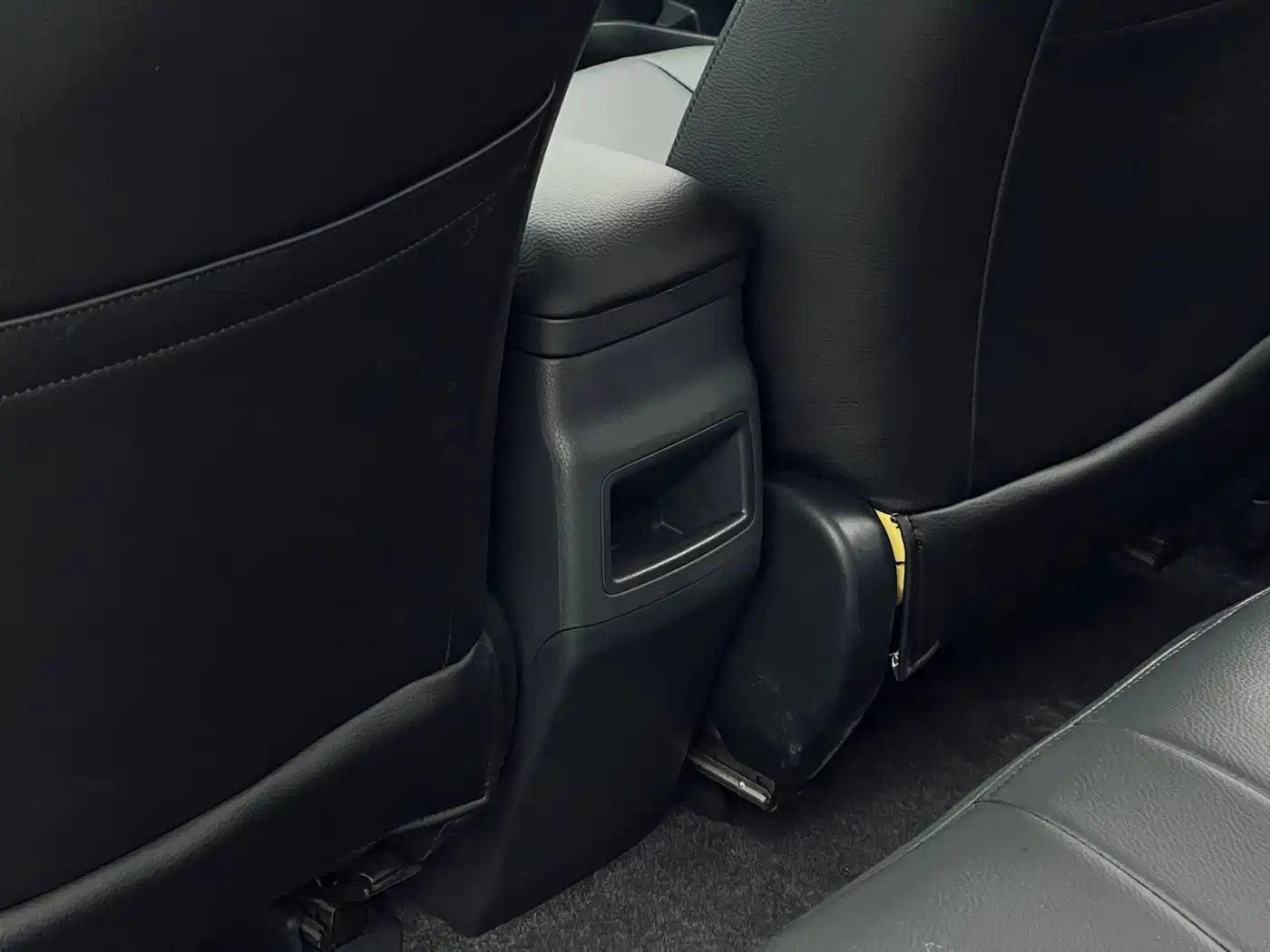 Toyota Corolla 2018 Hybrid 1.8L E-CVT Smart Edition фото 11
