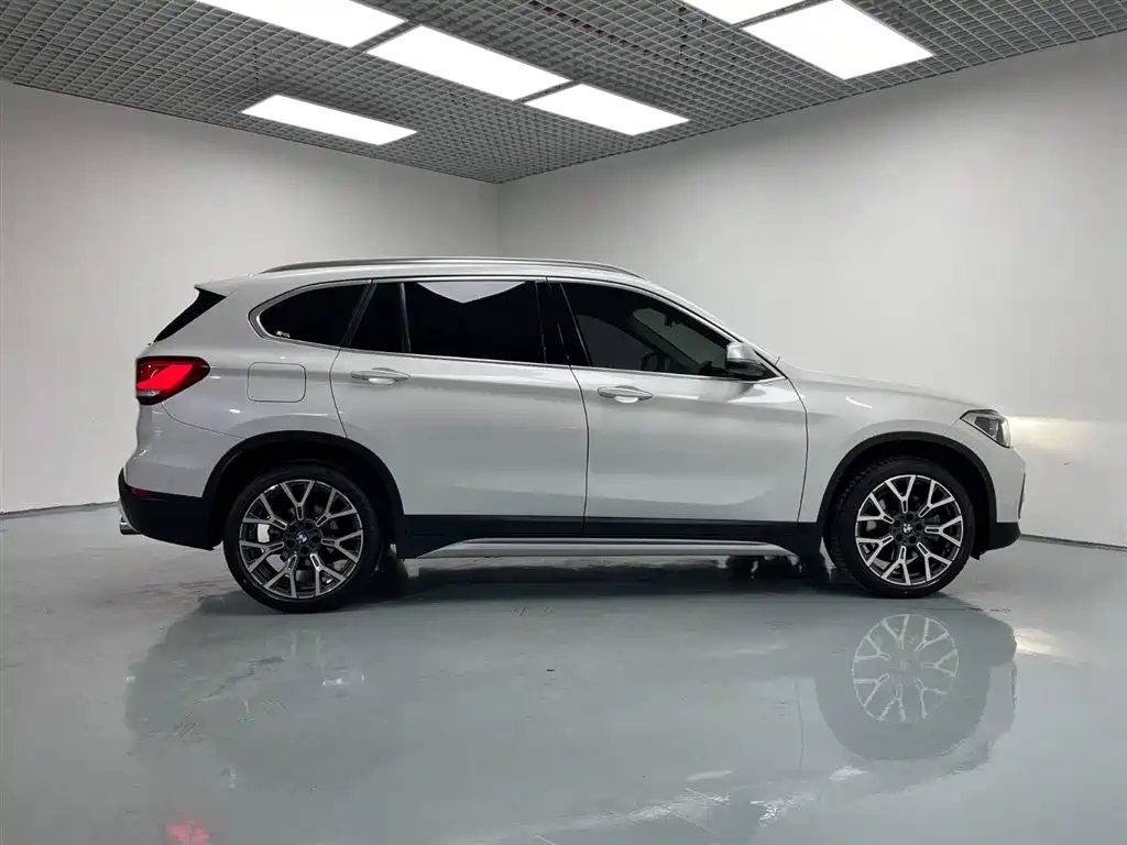 BMW X1 2022 xDrive25Li Premium фото 4