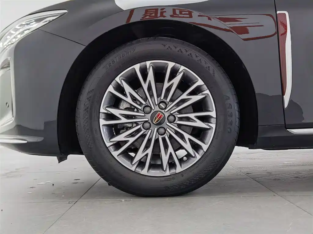 Hongqi H5 2024 1.5T DCT Smart Connect Flag Rhythm Edition фото 17