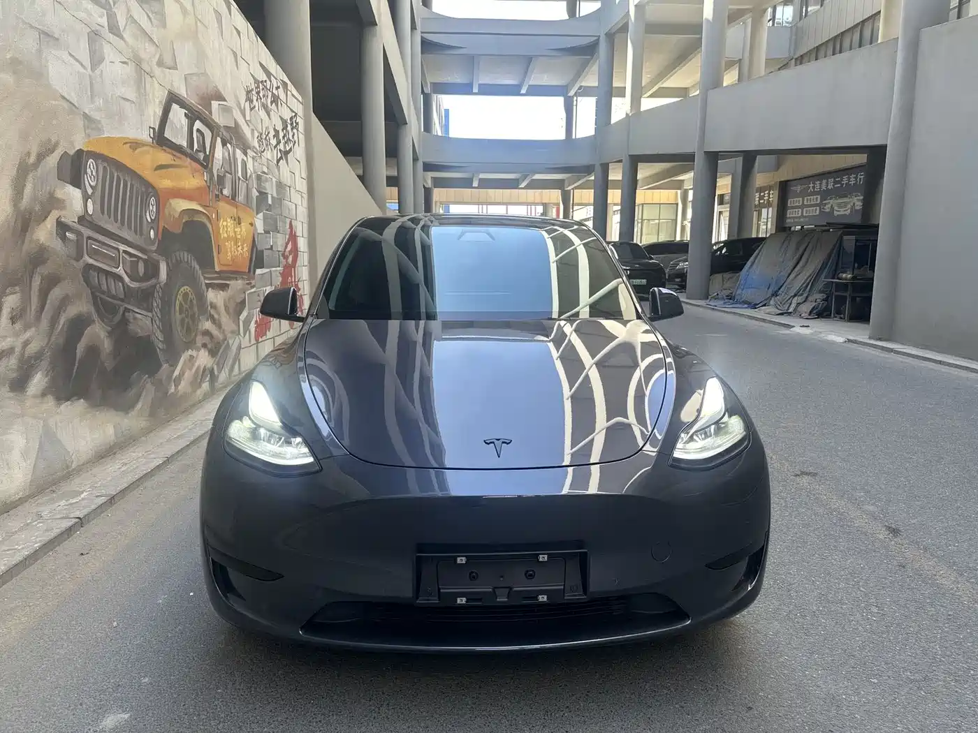 TESLA MODEL Y
