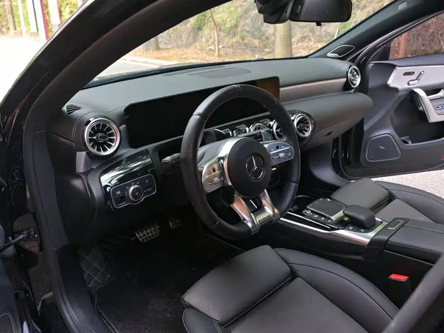 Mercedes-Benz A-Class AMG 2023 Model Year AMG A 35 L 4MATIC фото 26