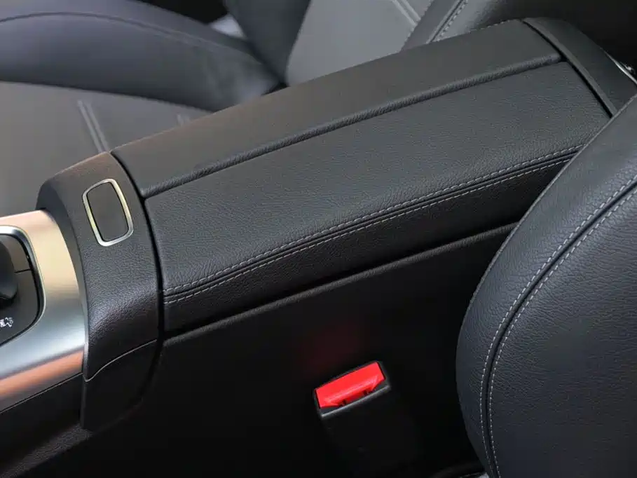 Mercedes-Benz A-Class AMG 2023 Model Year AMG A 35 L 4MATIC фото 47