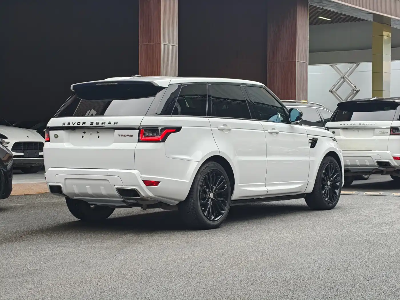 Land Rover Range Rover Sport 2014 3.0 SC V6 HSE DYNAMIC фото 17
