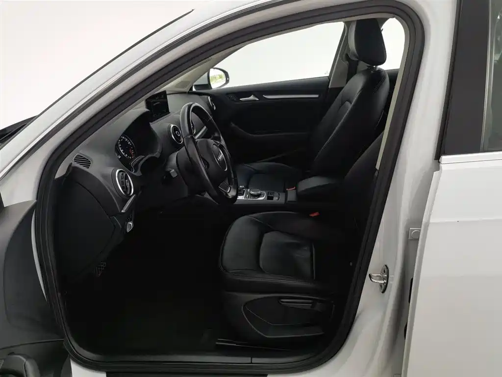 Audi A3 2016 Sportback 35 TFSI Progressive фото 10