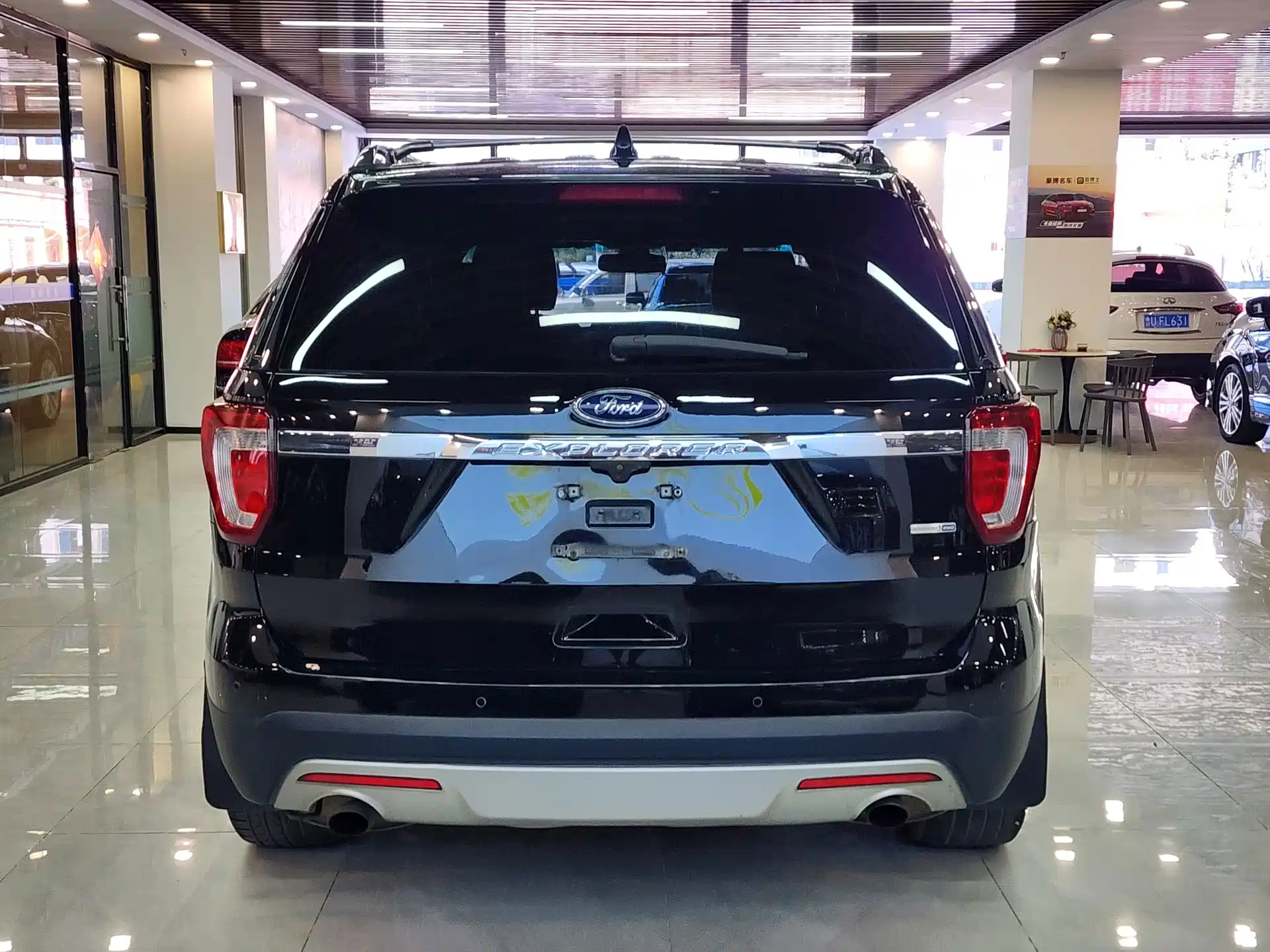 Фото 4 - Ford Explorer (Import)