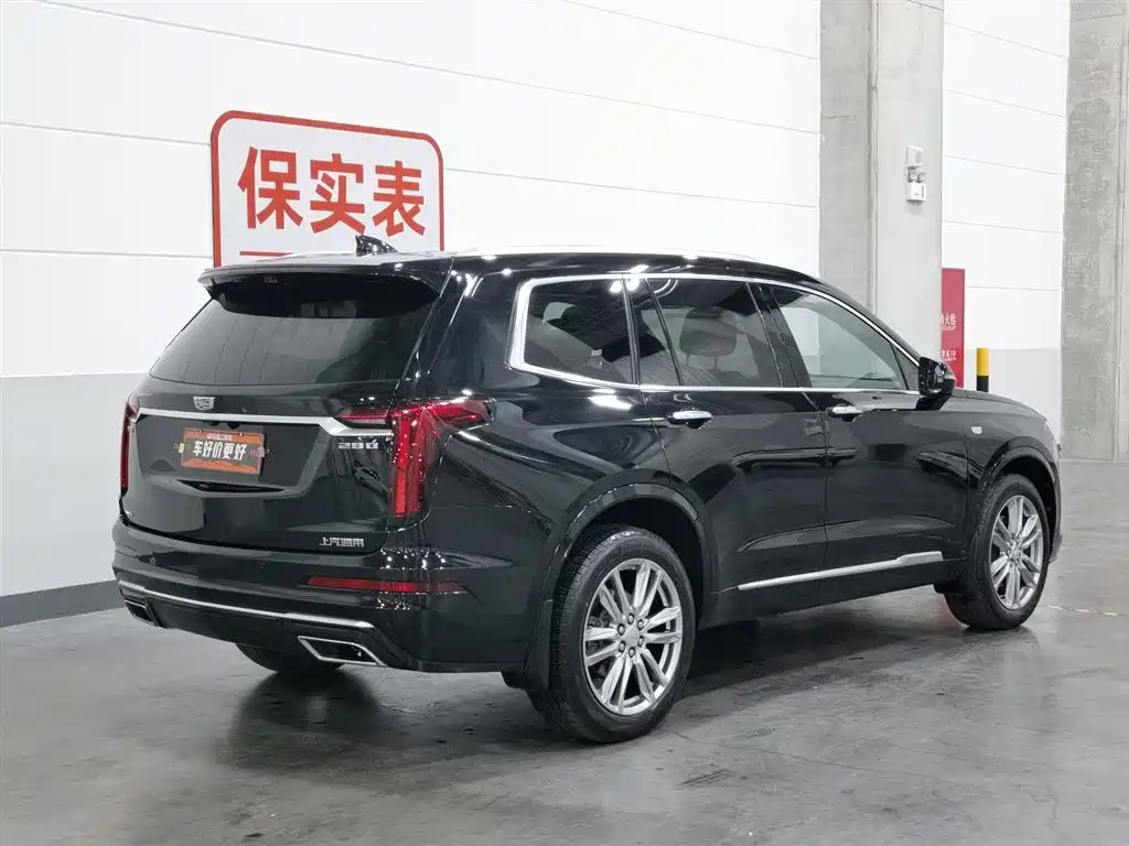 Cadillac XT6 2022 2.0T 6-Seater 4WD Luxury Edition фото 2