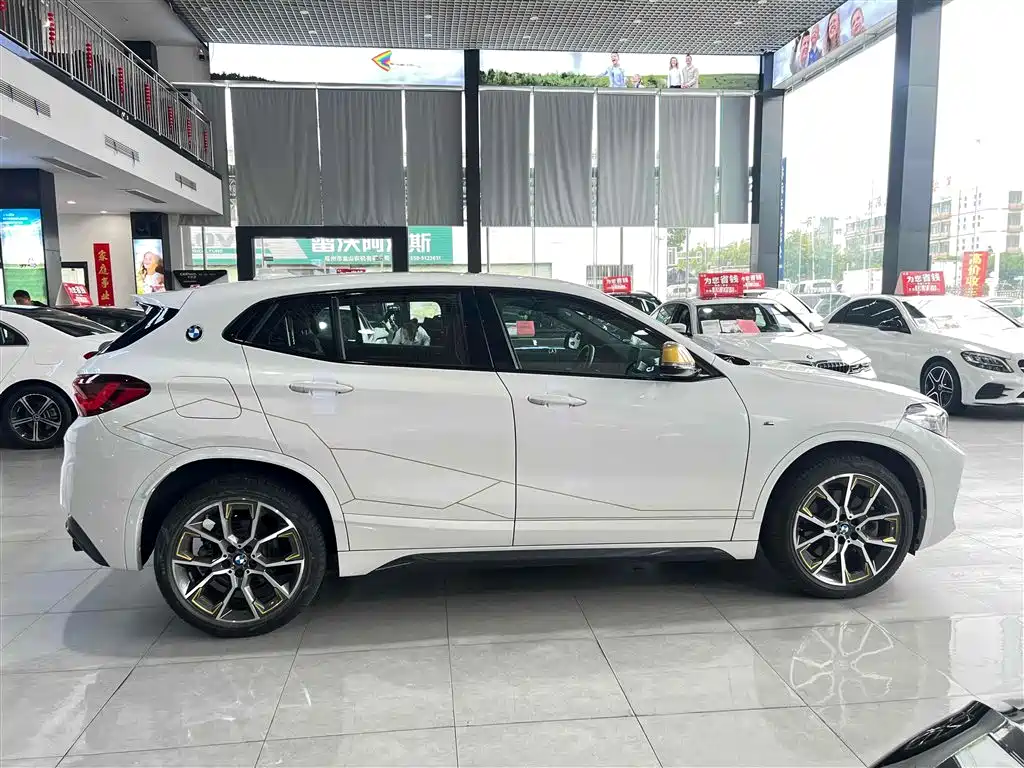 BMW X2 2023 xDrive 25i Radiance Edition фото 4