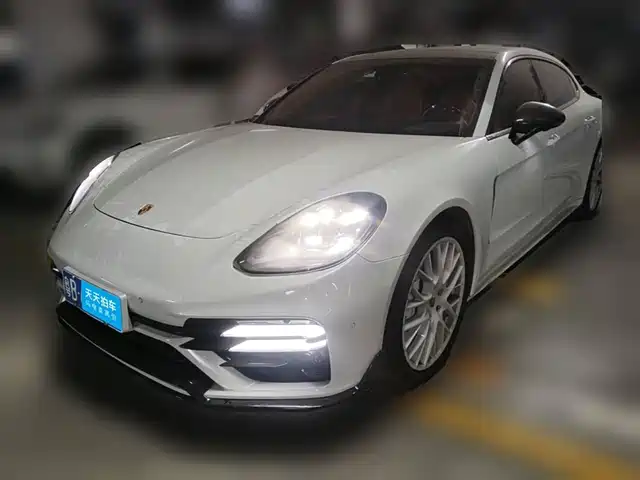 Porsche Panamera 2017 Panamera 4 Executive Long Wheelbase 3.0T — фото 1