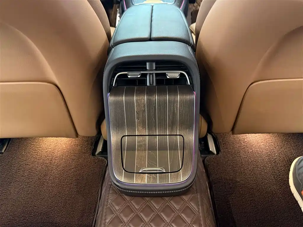 Mercedes-Benz E-Class 2024 Model E 300 L Luxury фото 16