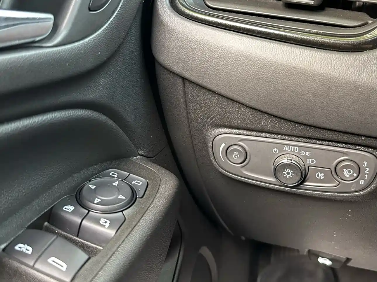 Chevrolet Equinox 2021 535T Chijie Edition фото 12