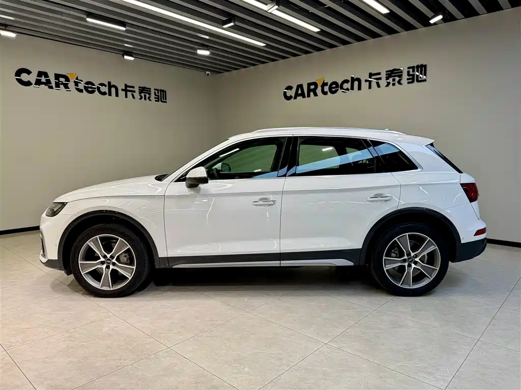 Audi Q5L 2022 45T Luxury Elegance фото 8