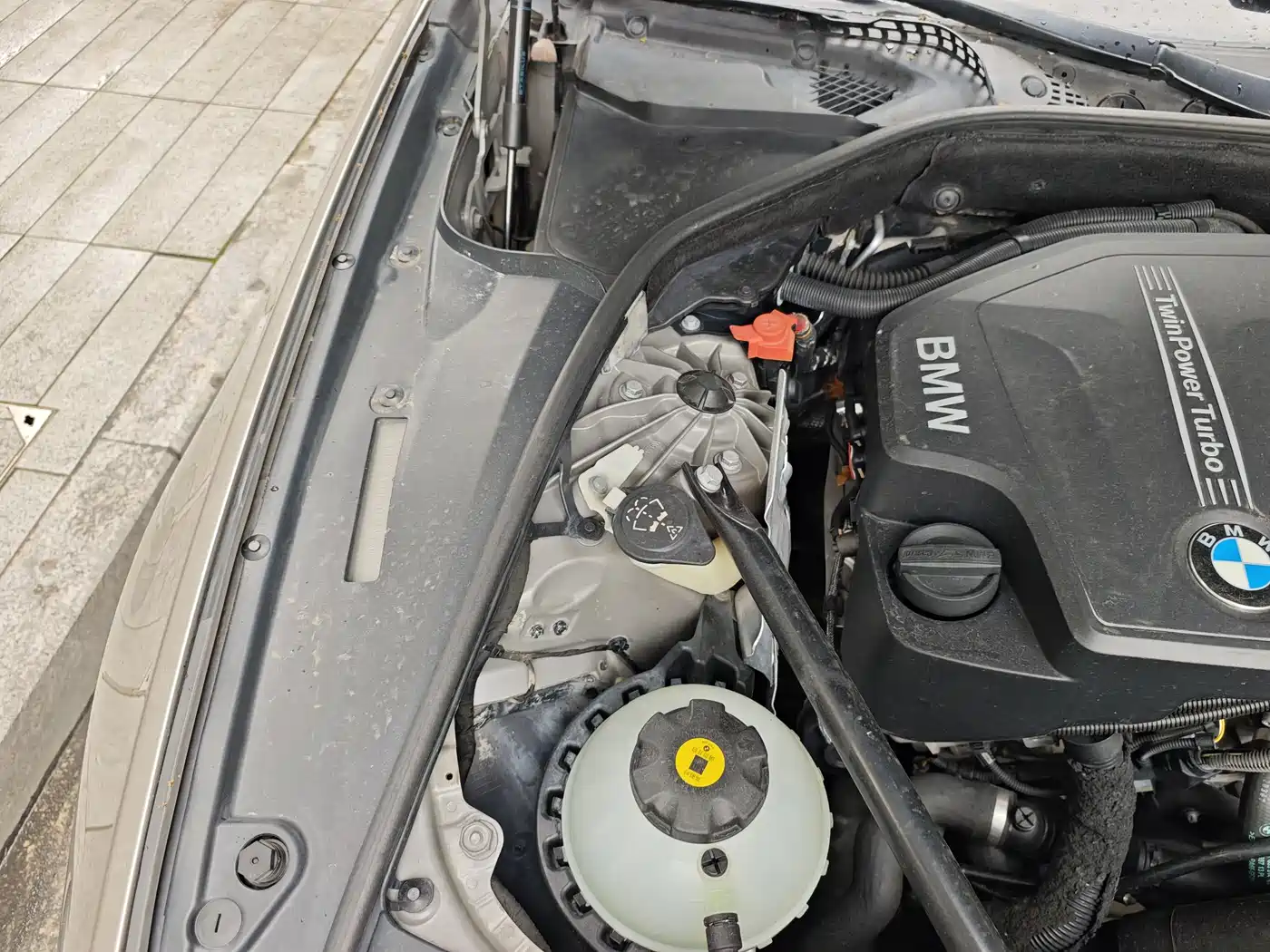 BMW 5 Series (Import) 2012 528i xDrive Luxury Model фото 26