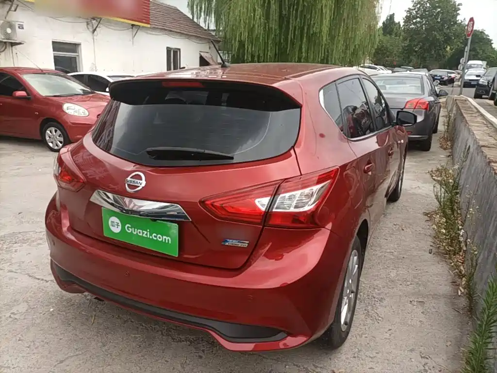صورة 7 - Nissan Tiida