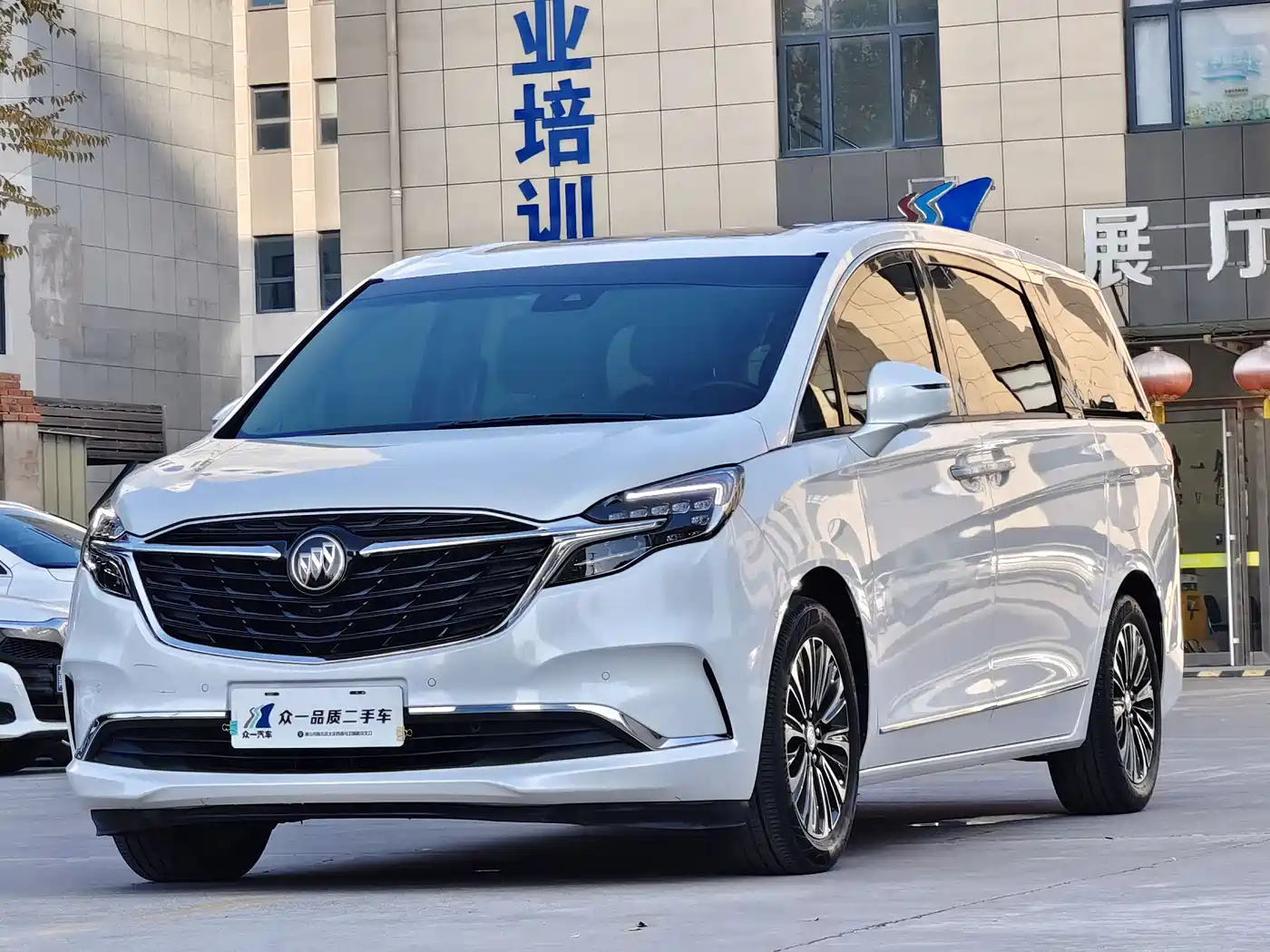Buick GL8 2021 ES Landlord 653T Flagship