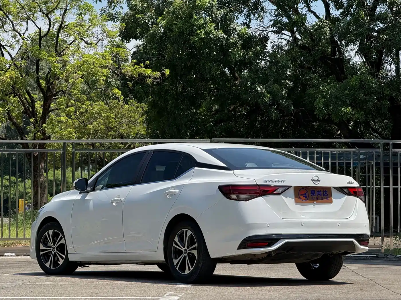 Фото 5 - Nissan Sylphy
