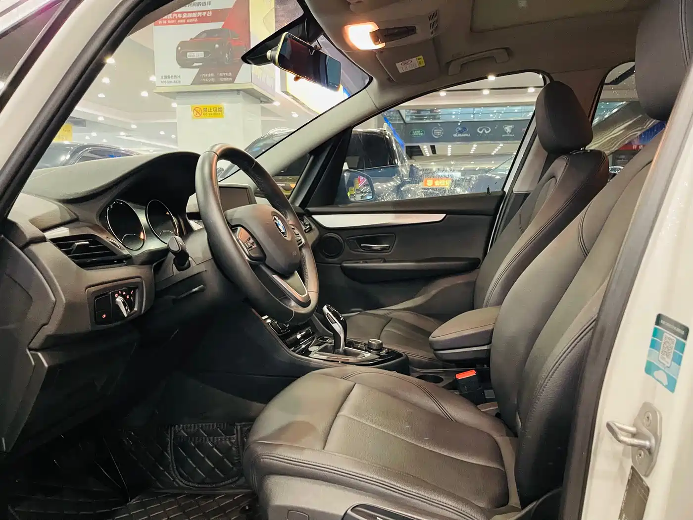 BMW 2 Series Gran Tourer 2019 220i Leading фото 3