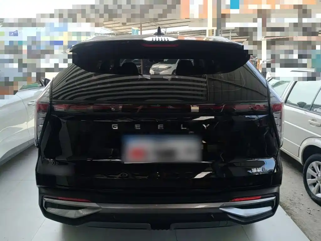 Фото 6 - Geely Boyue L