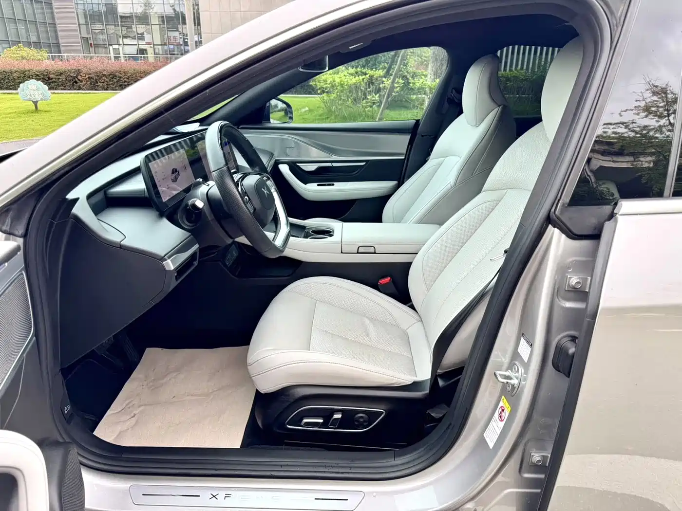 Фото 4 - XPeng P7