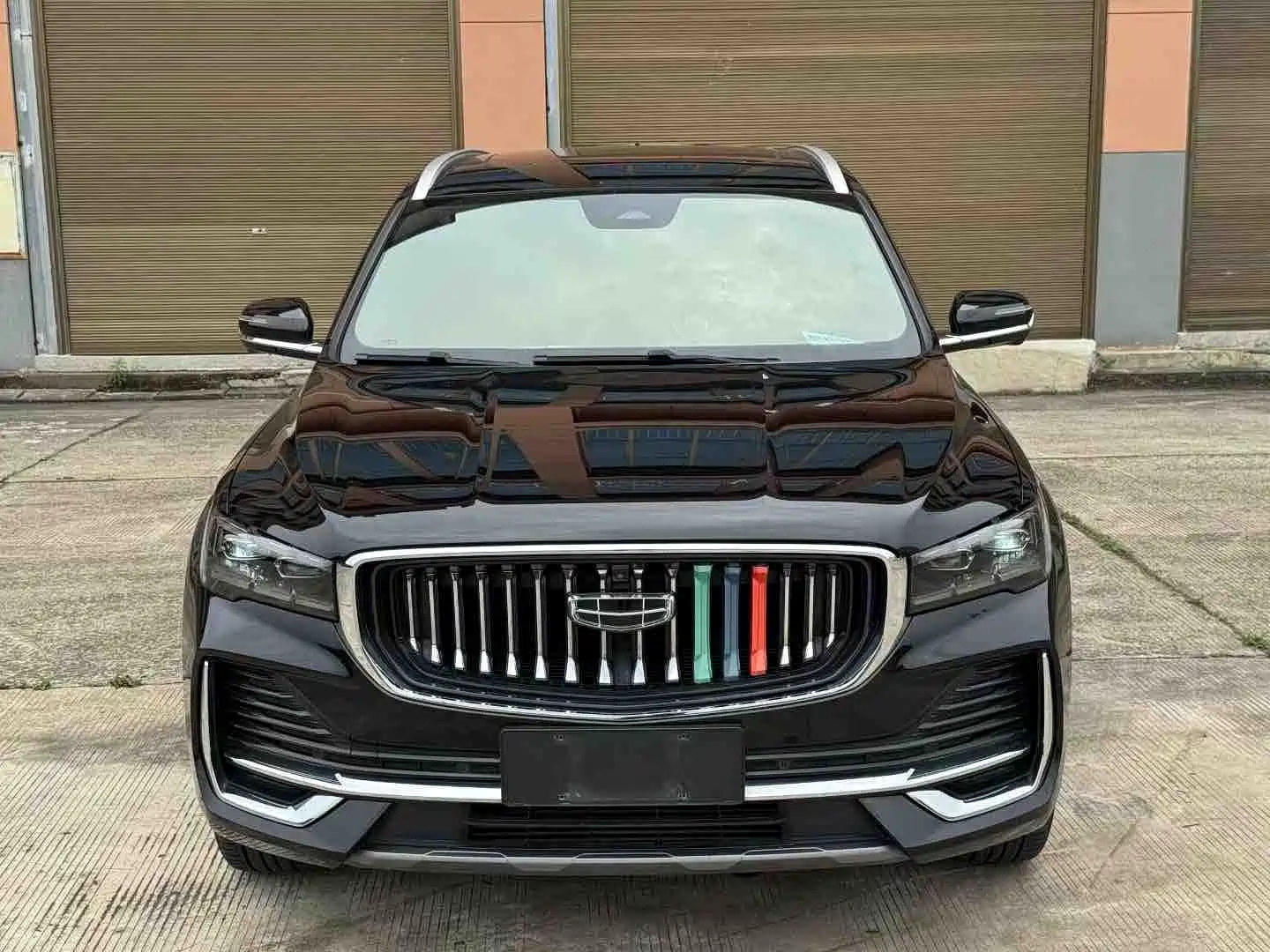 Фото 2 - Geely Monjaro