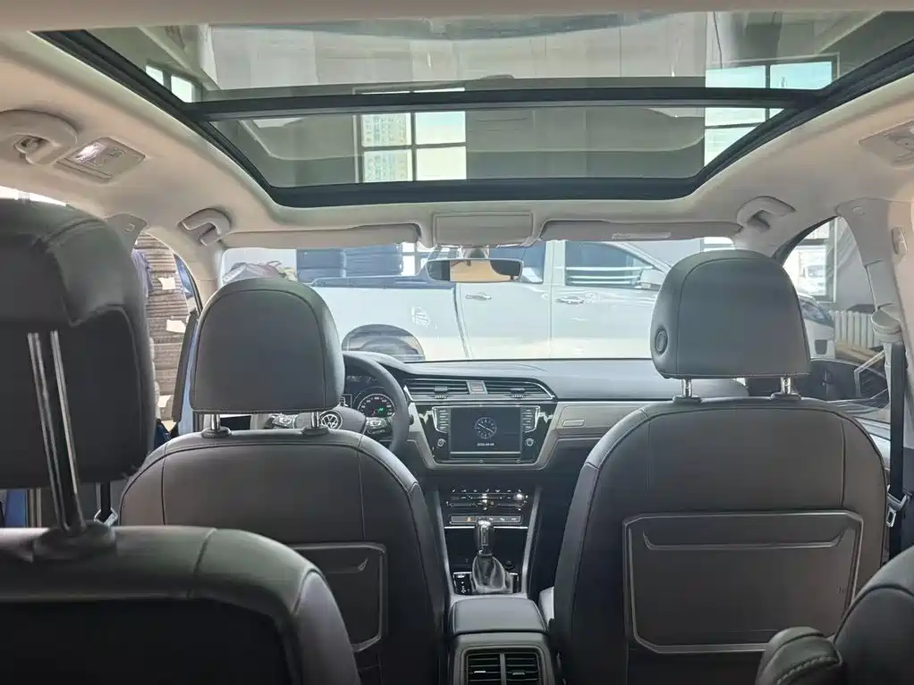 Volkswagen Touran 2023 2021 Touran L 280TSI DSG Cross Luxury 6-Seater