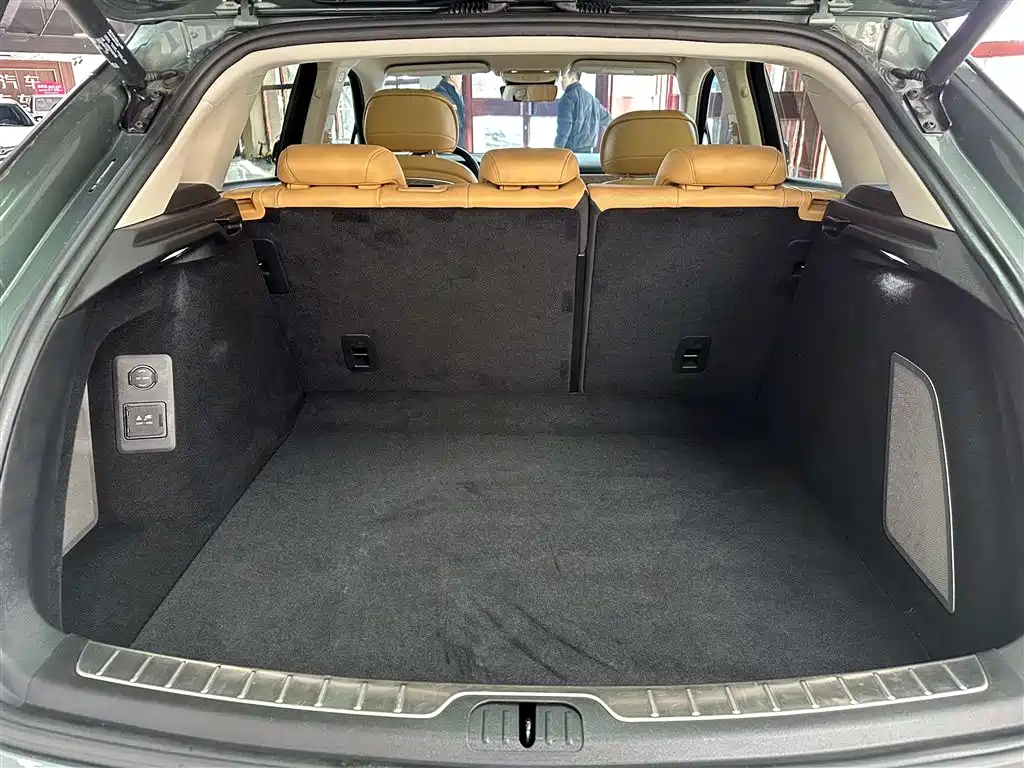 AITO Wenjie AITO M5 2022 Extended Range AWD Flagship фото 11