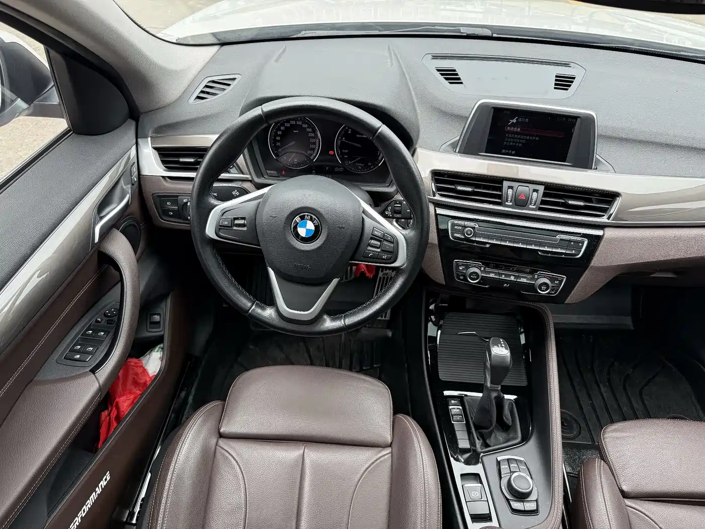 BMW X1 2019 sDrive18Li Premium Model фото 11