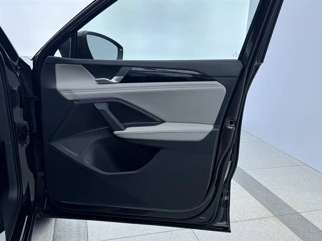 Volkswagen Tayron 2025 Tayron L 330TSI 2WD Elite фото 12