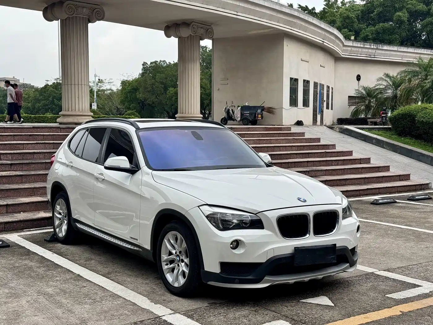 BMW X1 2015 Model sDrive18i Fashion Advanced Edition фото 3