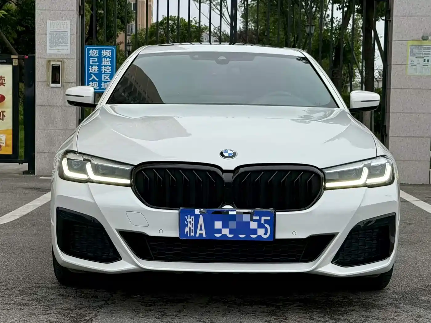 BMW 5 Series 2021 530Li Leading M Sport Package фото 2